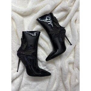 Azalea Wang Booties size 9